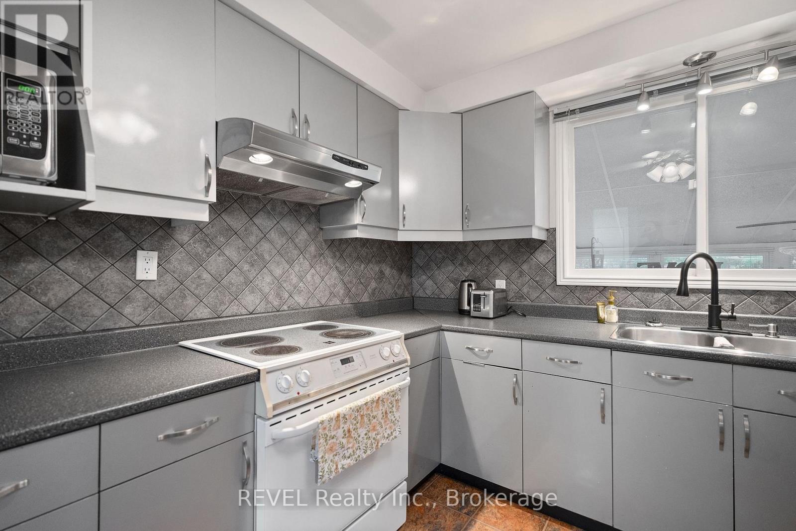 17 Partition Street, Niagara-On-The-Lake, Ontario  L0S 1L0 - Photo 9 - X12509230