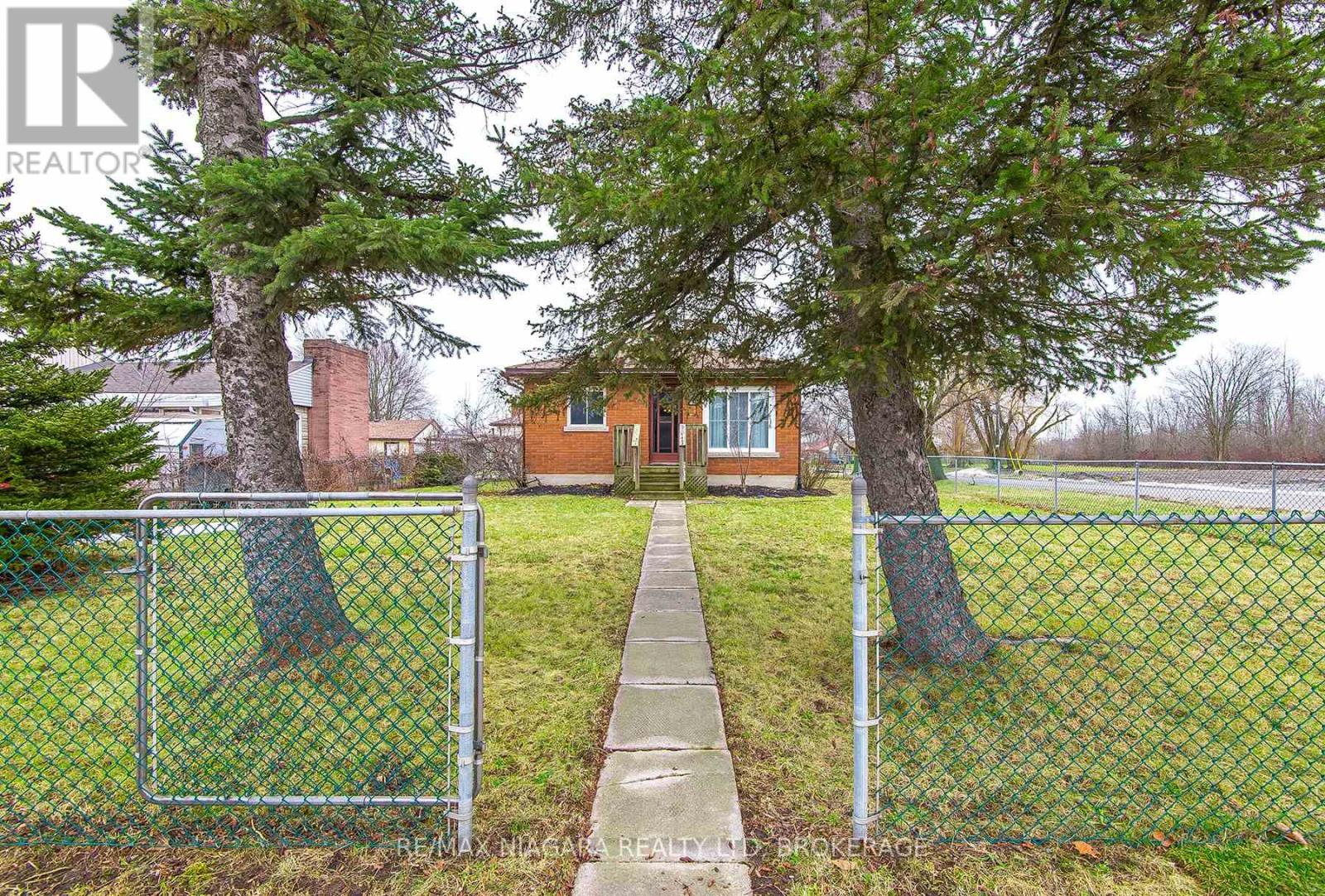 574 BROADWAY STREET, Welland, Ontario