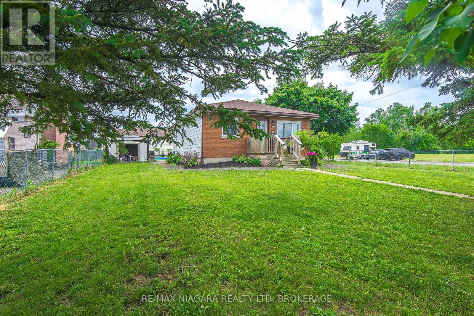 574 Broadway Street, Welland, Ontario  L3C 5M5 - Photo 12 - X12509398