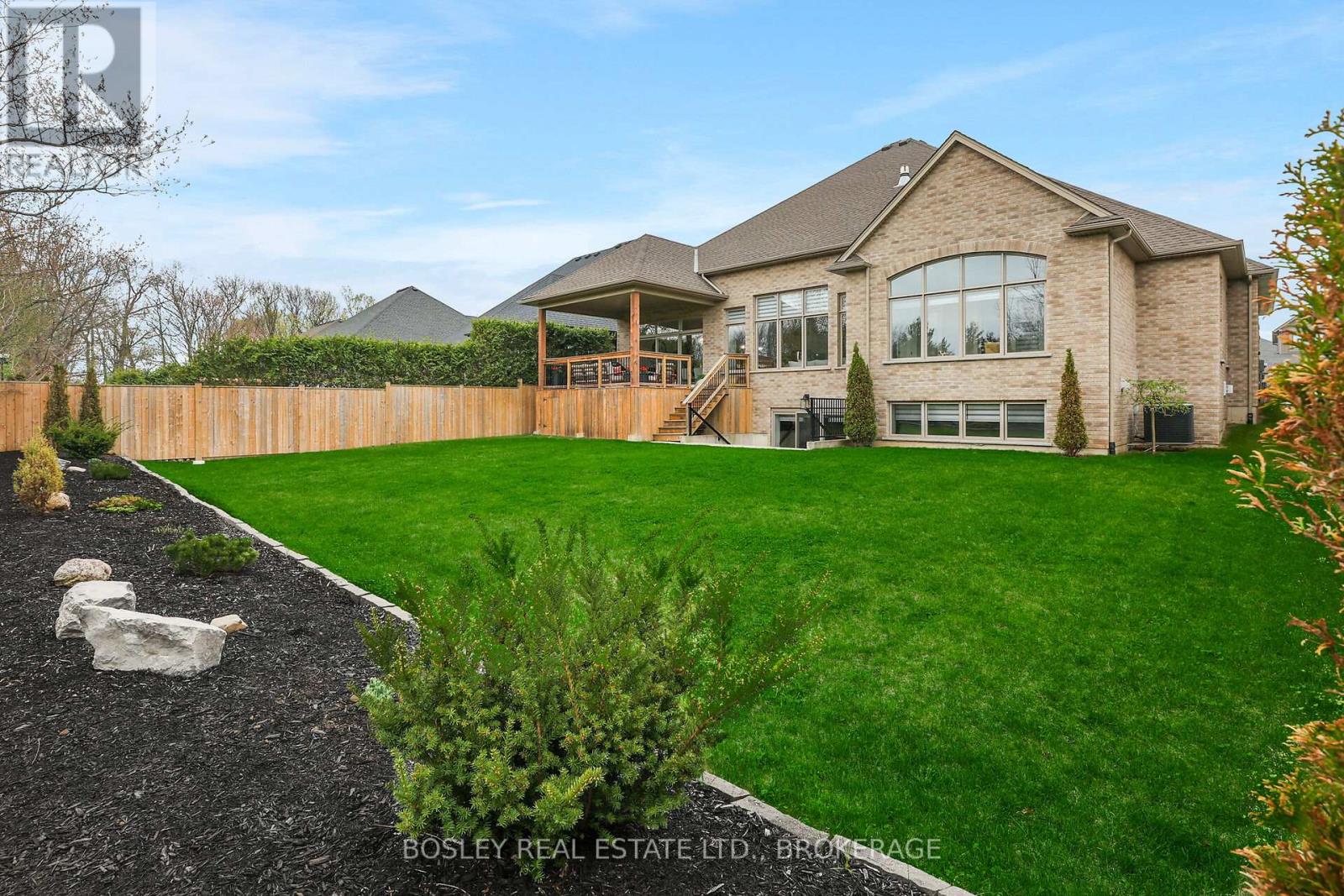 32 Philmori Boulevard, Pelham, Ontario  L0S 1E5 - Photo 43 - X12509714