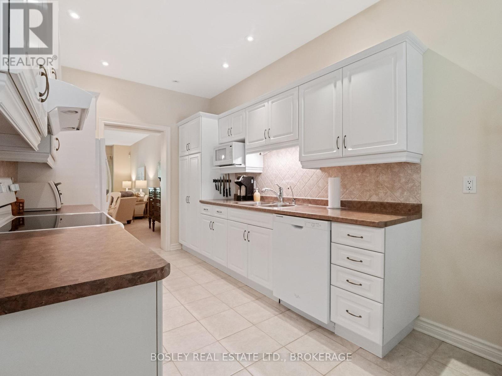 5 - 575 Simcoe Street, Niagara-On-The-Lake, Ontario  L0S 1J0 - Photo 13 - X12512250