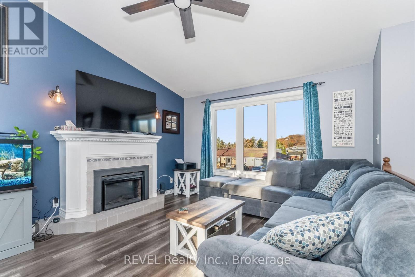 28 Park Street, Tay, Ontario  L0K 2A0 - Photo 12 - S12512544