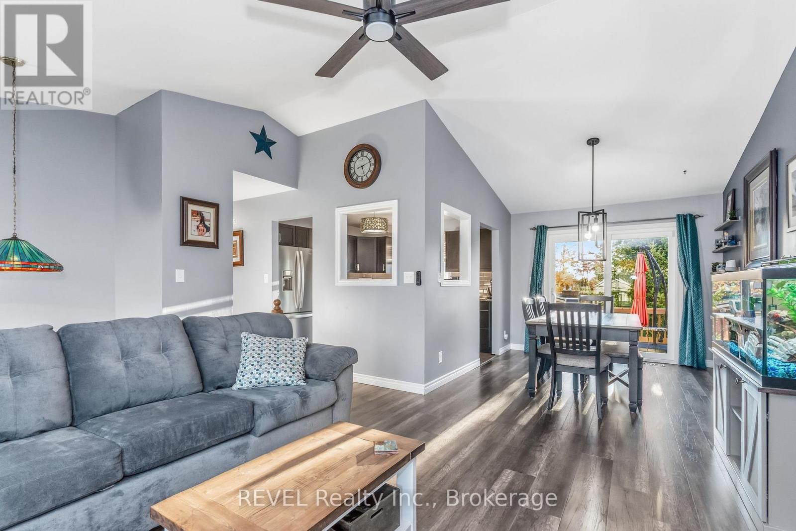 28 Park Street, Tay, Ontario  L0K 2A0 - Photo 14 - S12512544