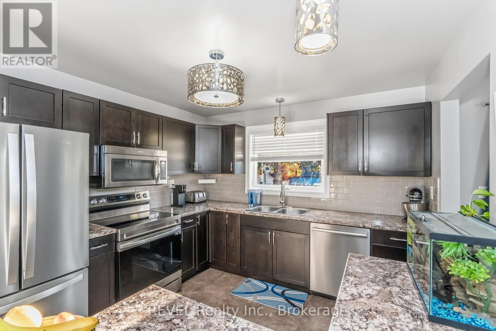 28 Park Street, Tay, Ontario  L0K 2A0 - Photo 6 - S12512544