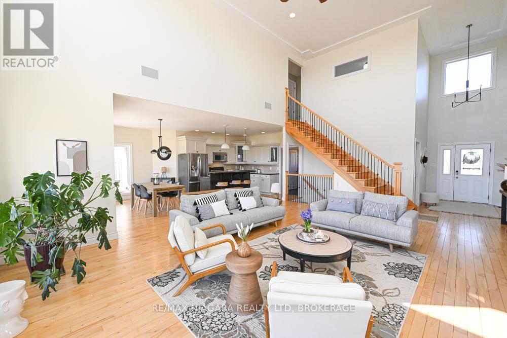 1065 Concession 3 Road, Niagara-On-The-Lake, Ontario  L0S 1J0 - Photo 7 - X12512496