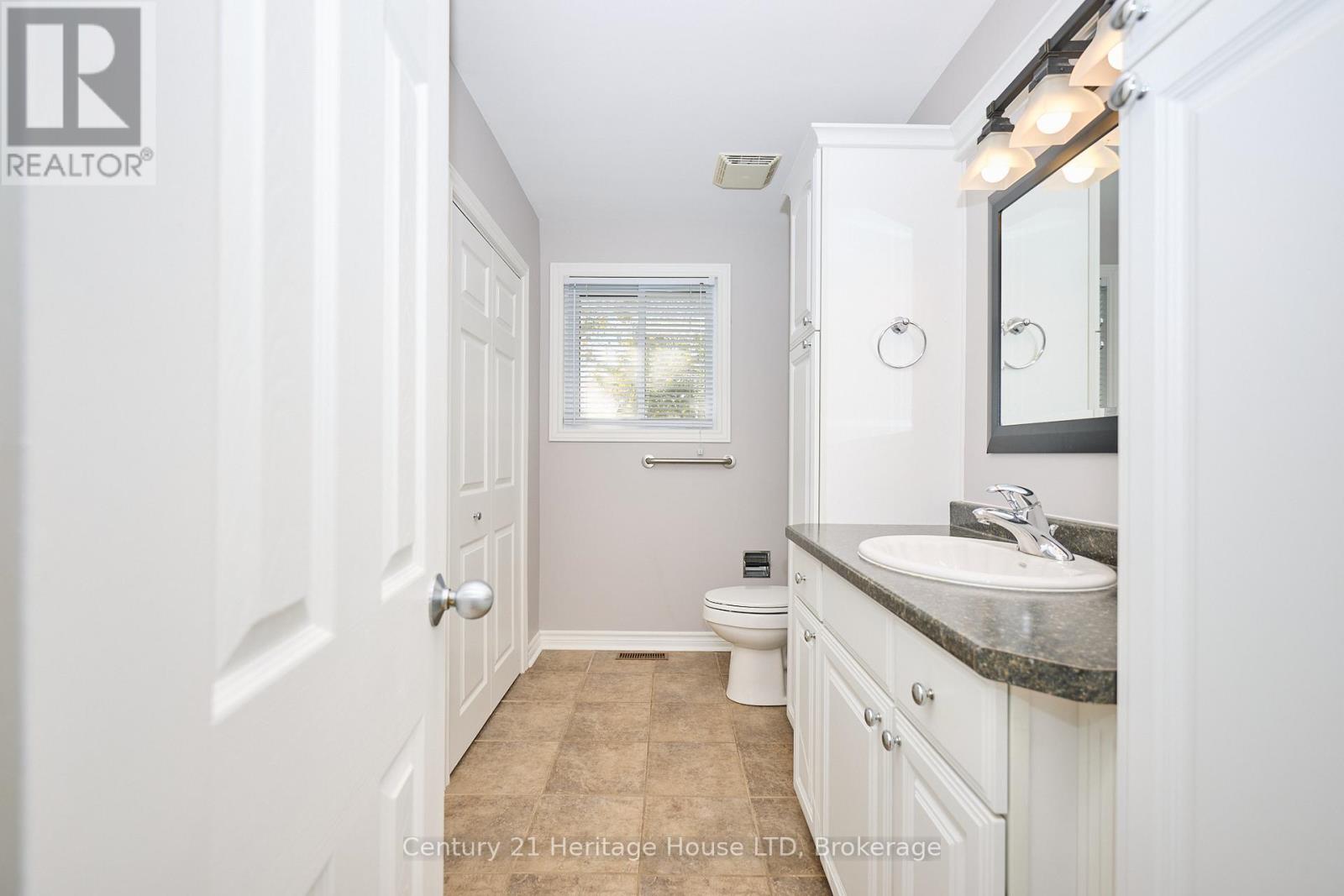 148 Champlain Drive, Fort Erie, Ontario  L2A 1Z8 - Photo 11 - X12513452