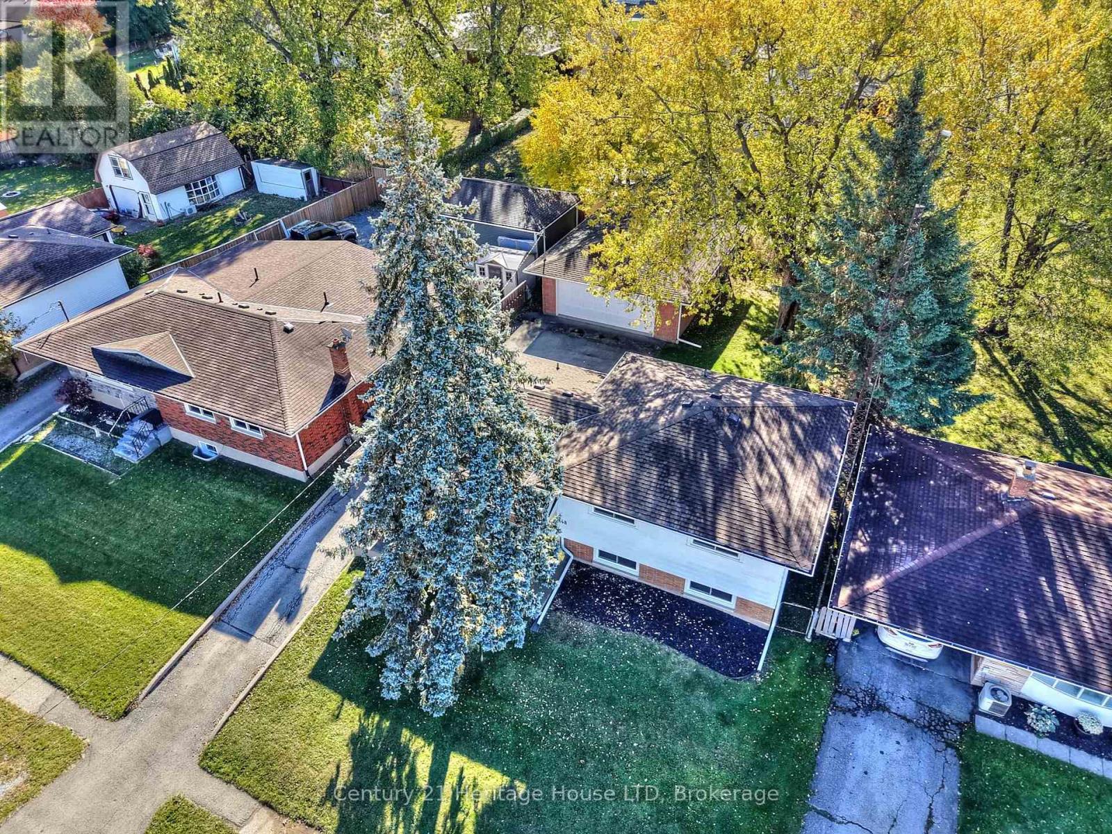 148 Champlain Drive, Fort Erie, Ontario  L2A 1Z8 - Photo 36 - X12513452