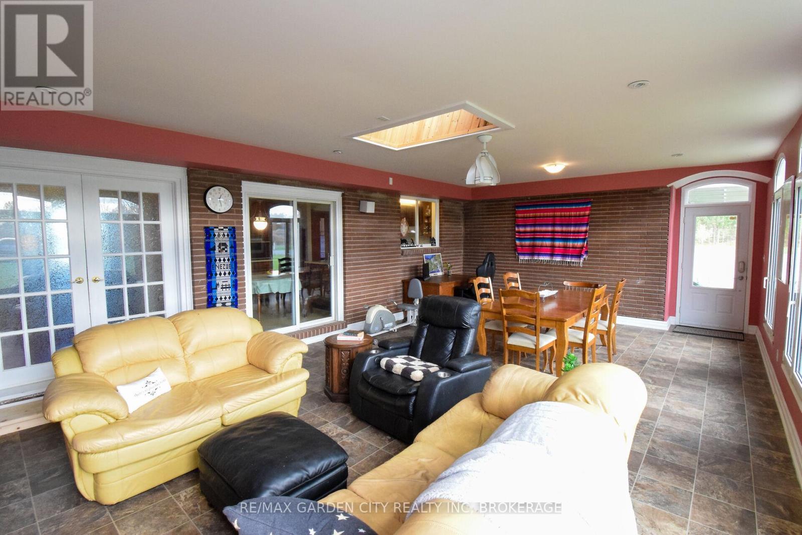 9735 Carl Road, Niagara Falls, Ontario  L0S 1K0 - Photo 10 - X12516390