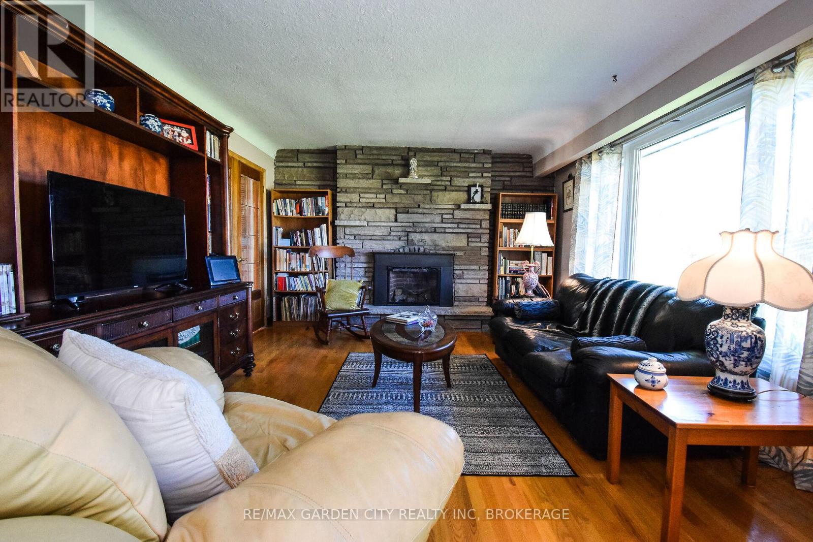 9735 Carl Road, Niagara Falls, Ontario  L0S 1K0 - Photo 13 - X12516390