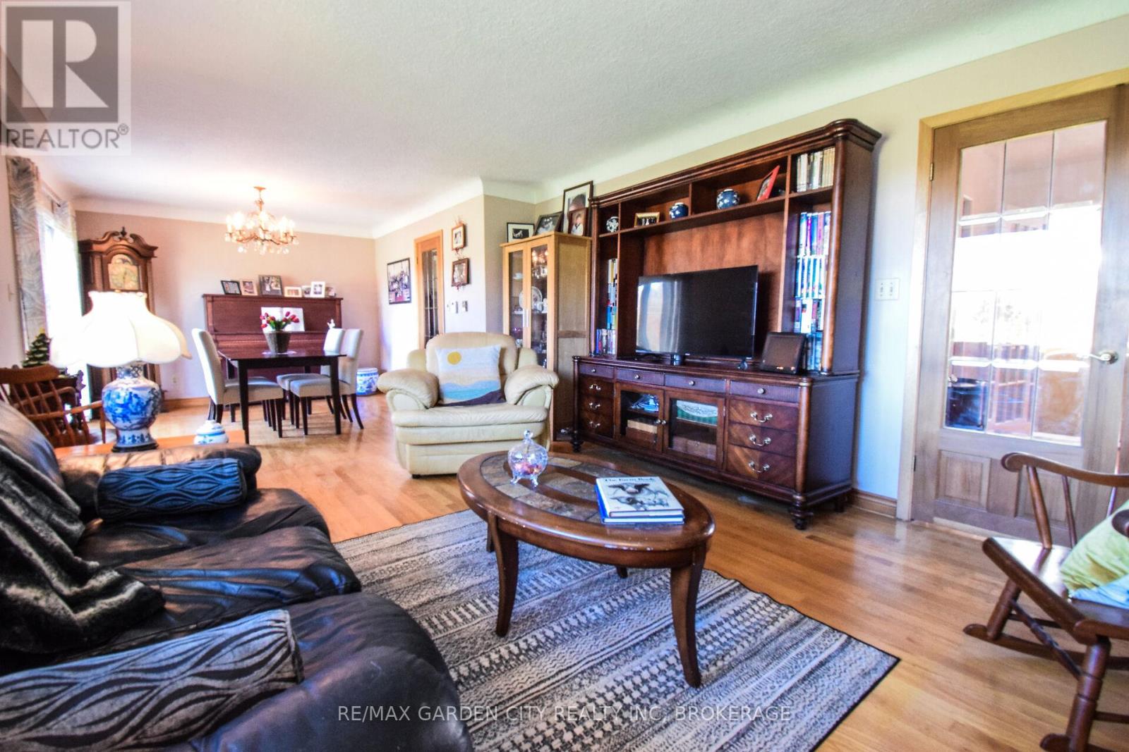 9735 Carl Road, Niagara Falls, Ontario  L0S 1K0 - Photo 14 - X12516390