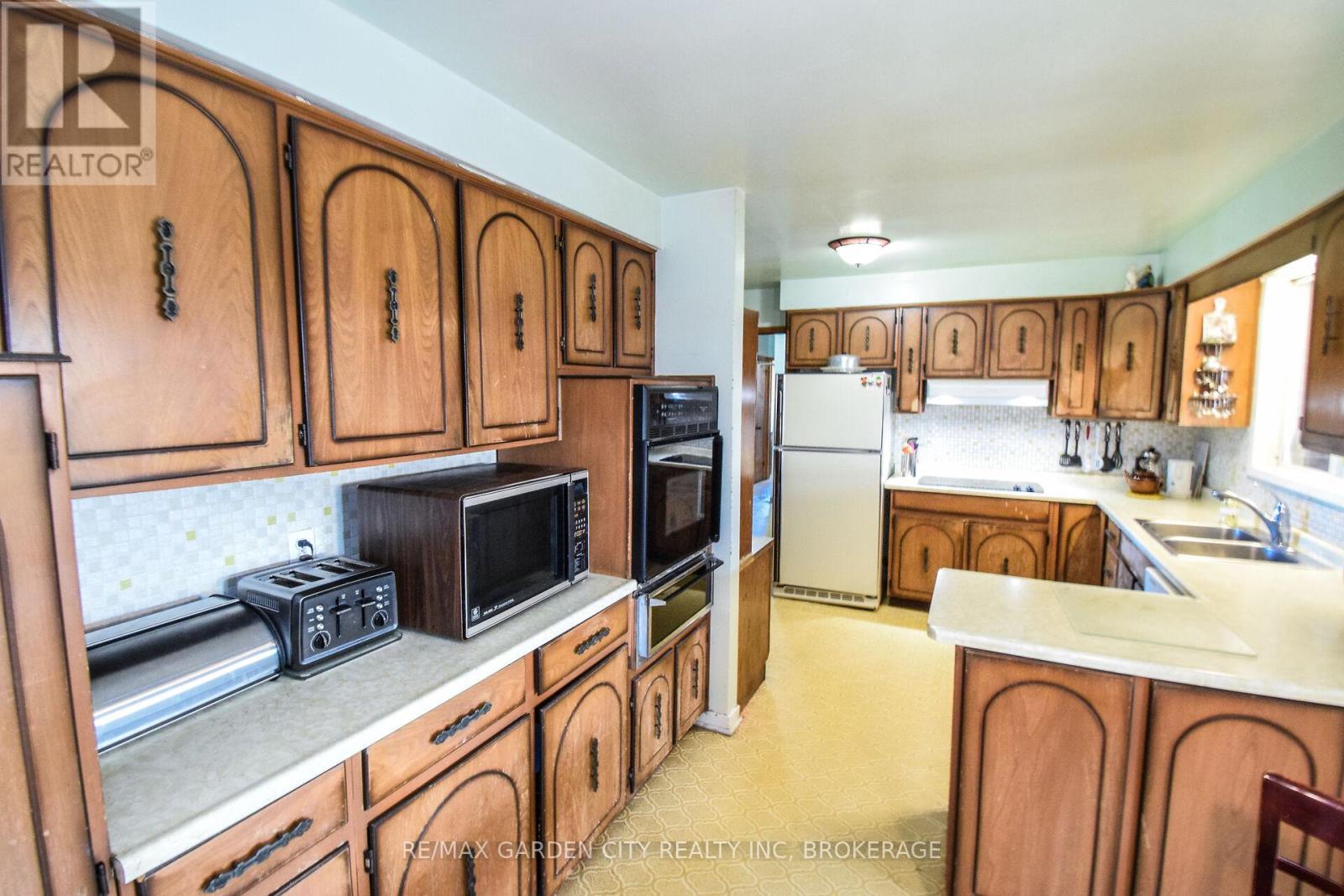 9735 Carl Road, Niagara Falls, Ontario  L0S 1K0 - Photo 18 - X12516390