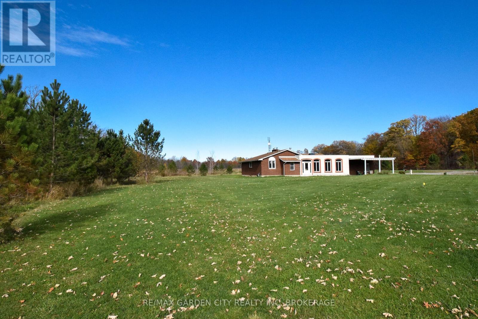 9735 Carl Road, Niagara Falls, Ontario  L0S 1K0 - Photo 3 - X12516390