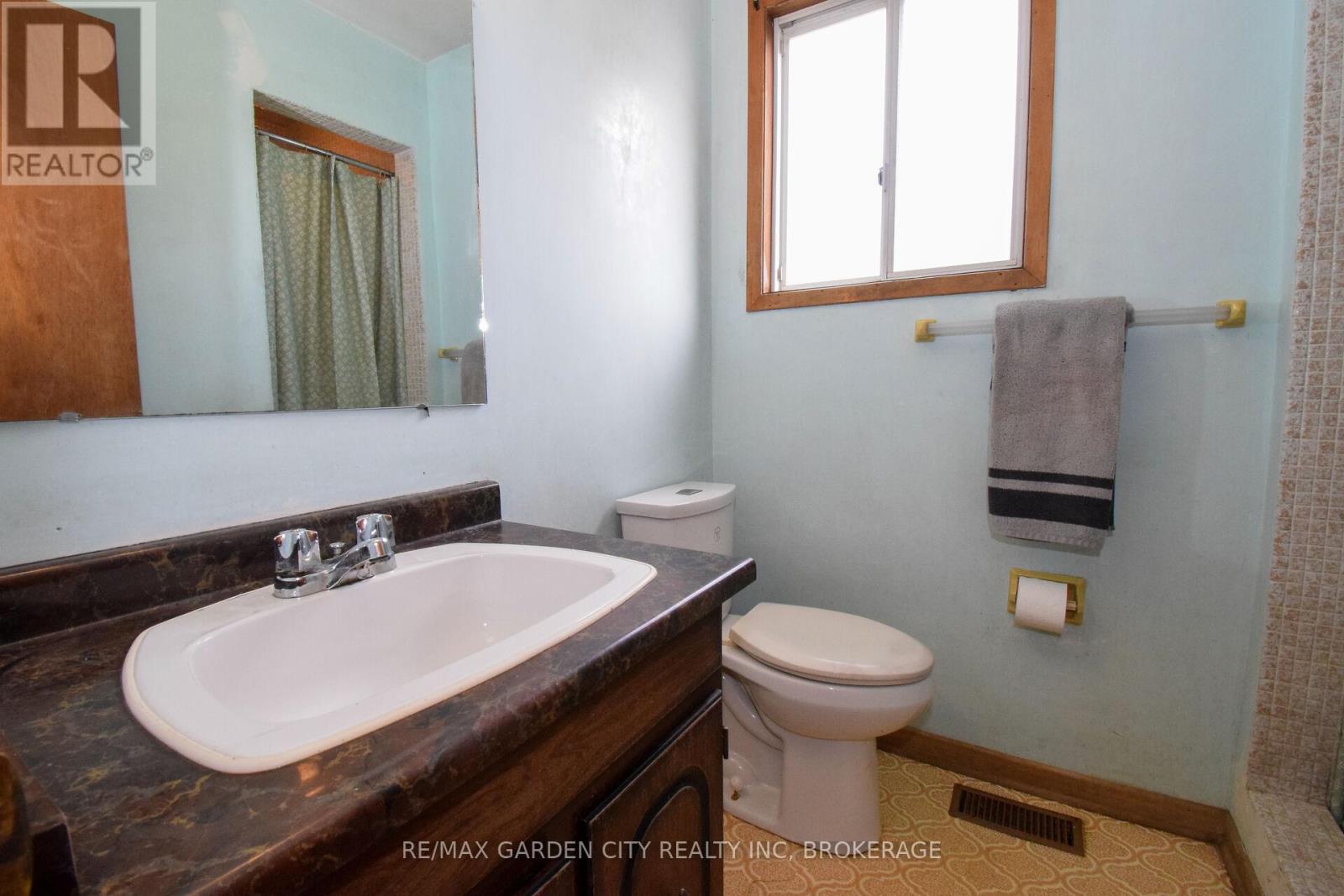 9735 Carl Road, Niagara Falls, Ontario  L0S 1K0 - Photo 30 - X12516390