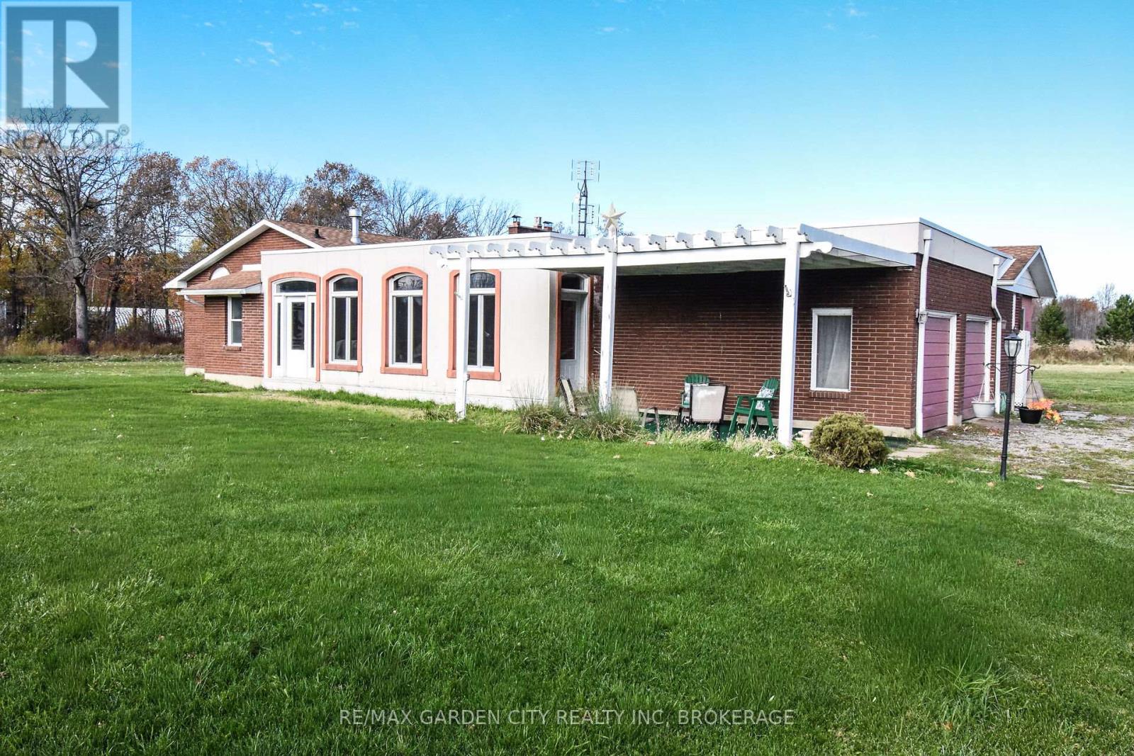 9735 Carl Road, Niagara Falls, Ontario  L0S 1K0 - Photo 4 - X12516390