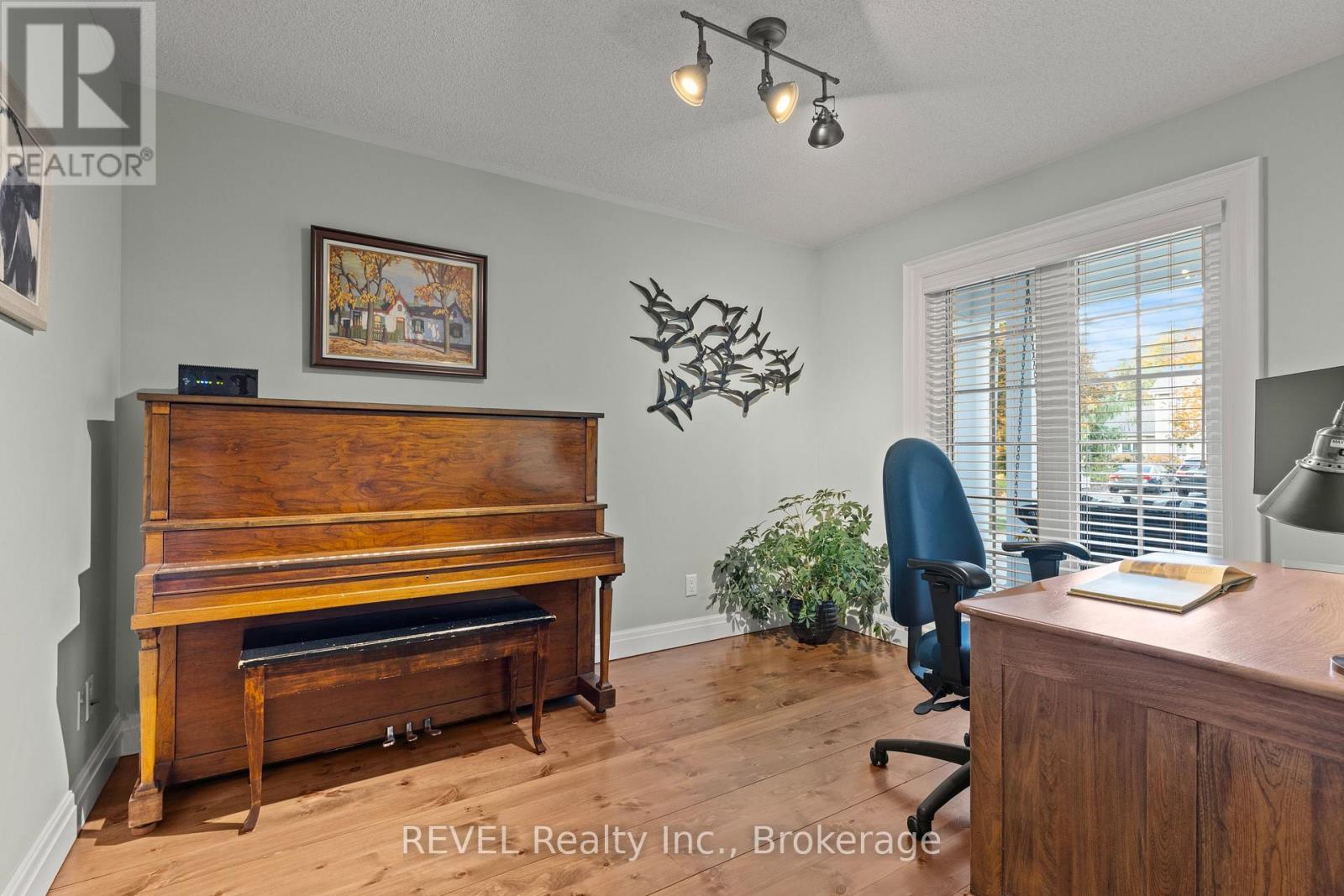 36 Confederation Drive, Niagara-On-The-Lake, Ontario  L0S 1J0 - Photo 22 - X12516942