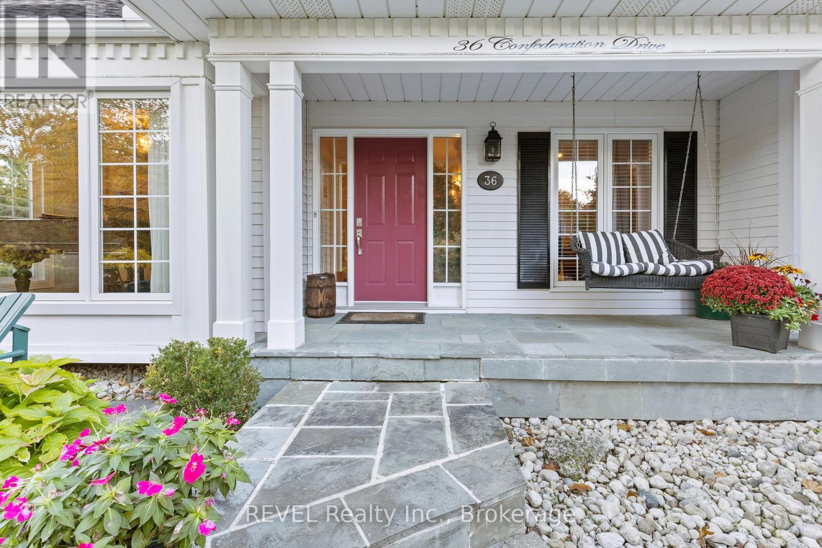 36 Confederation Drive, Niagara-On-The-Lake, Ontario  L0S 1J0 - Photo 6 - X12516942