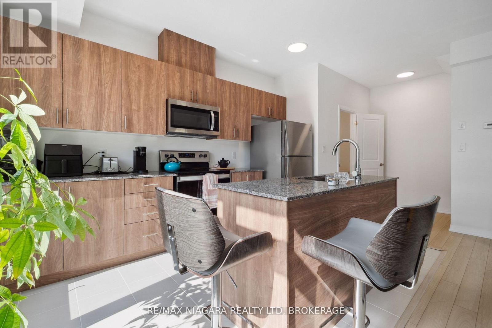 2 Sidney Rose Common N, St. Catharines, Ontario  L2T 0B3 - Photo 7 - X12517380