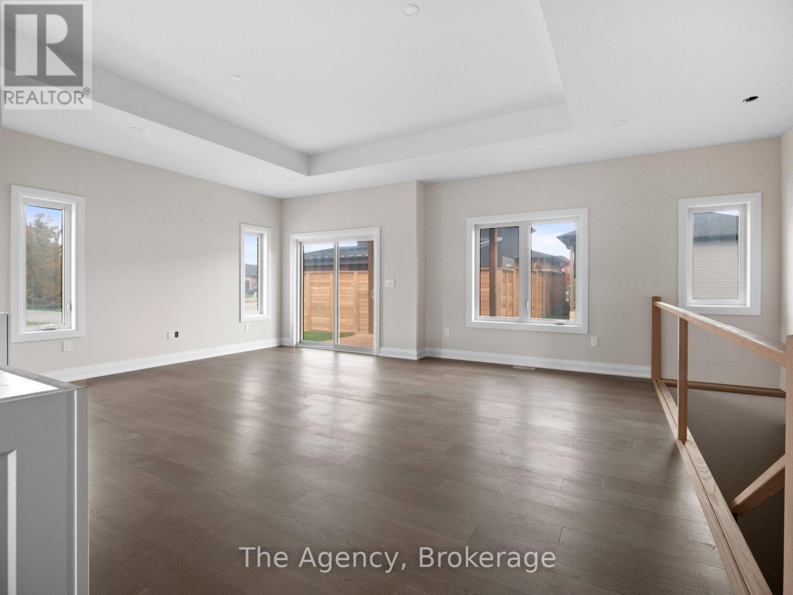 118 Willowbrook Drive, Welland, Ontario  L3C 0G2 - Photo 9 - X12518086