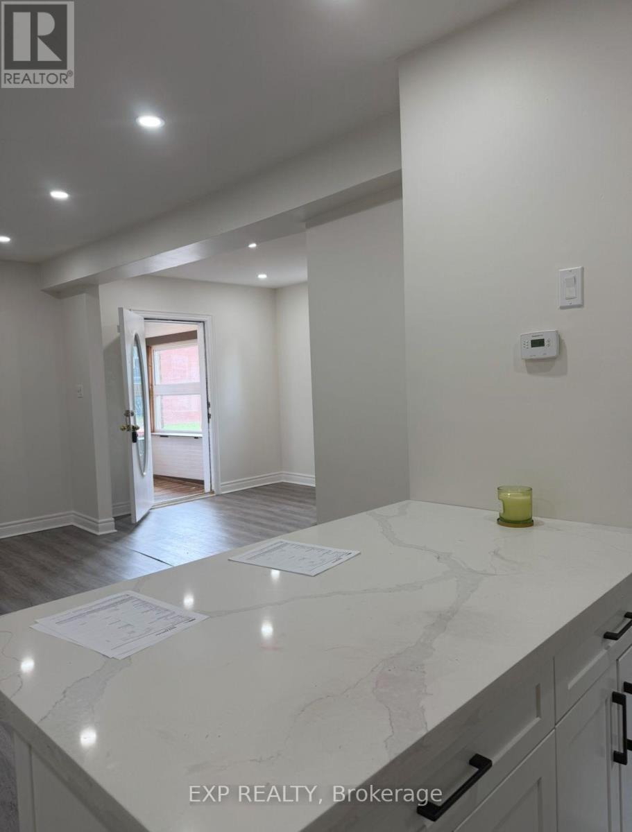 5051 Huron Street, Niagara Falls, Ontario  L2E 2J8 - Photo 3 - X12518114