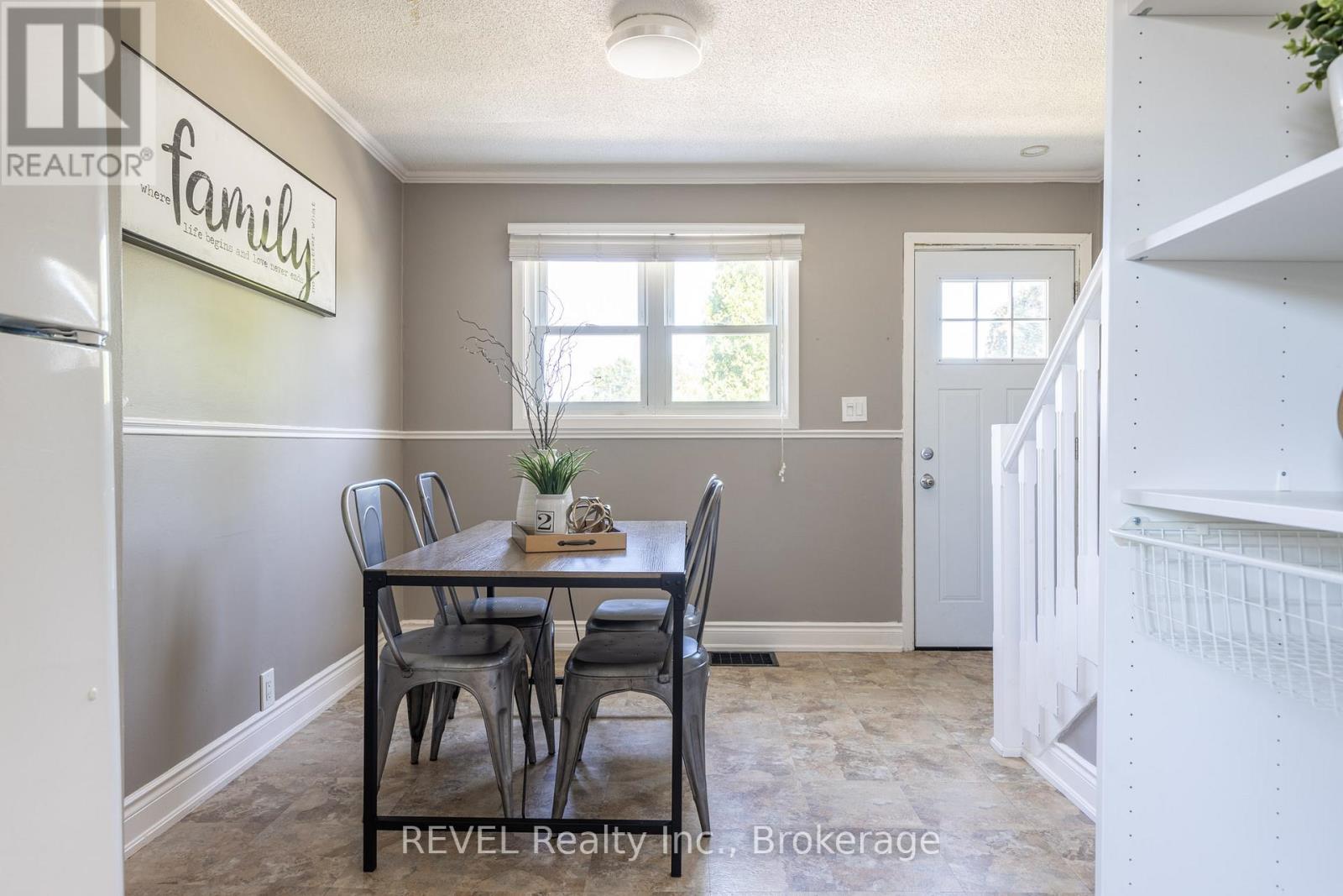 229 Morton Street, Thorold, Ontario  L2V 1C8 - Photo 10 - X12518316