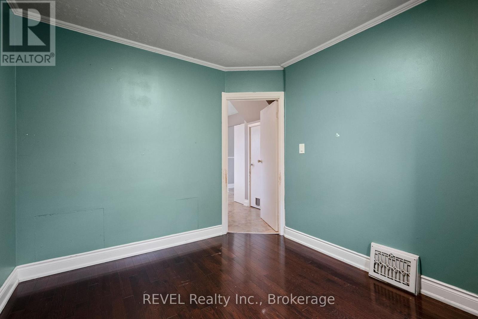 229 Morton Street, Thorold, Ontario  L2V 1C8 - Photo 20 - X12518316