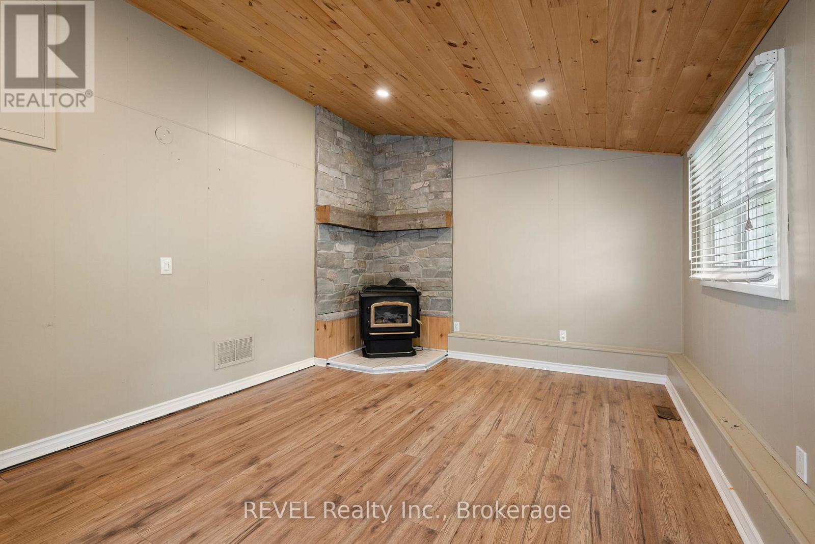 229 Morton Street, Thorold, Ontario  L2V 1C8 - Photo 25 - X12518316