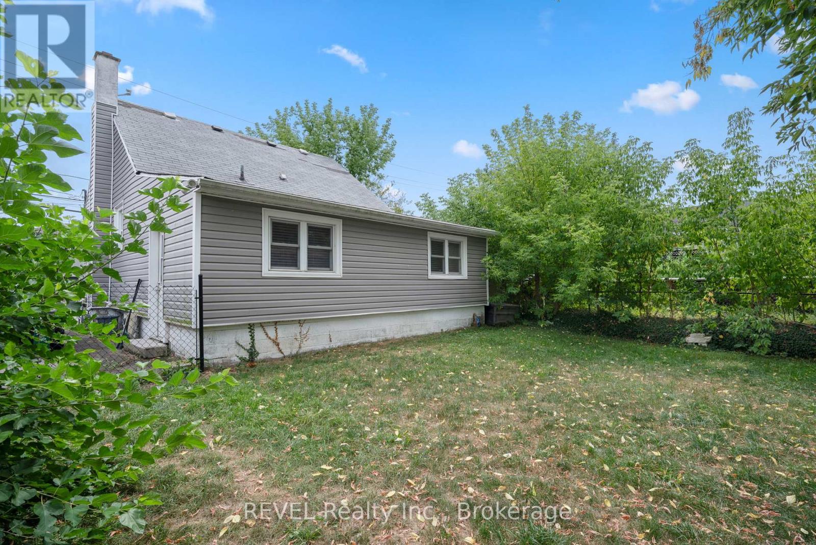 229 Morton Street, Thorold, Ontario  L2V 1C8 - Photo 40 - X12518316