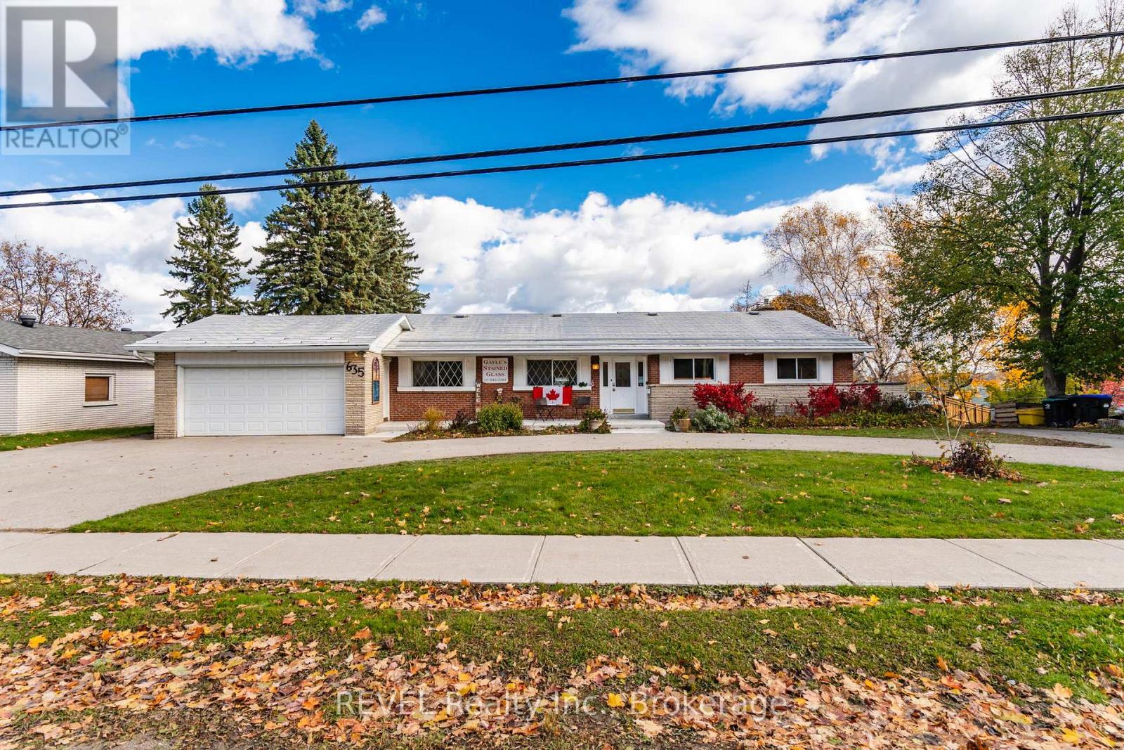 635 WILLIAM STREET, Midland, Ontario