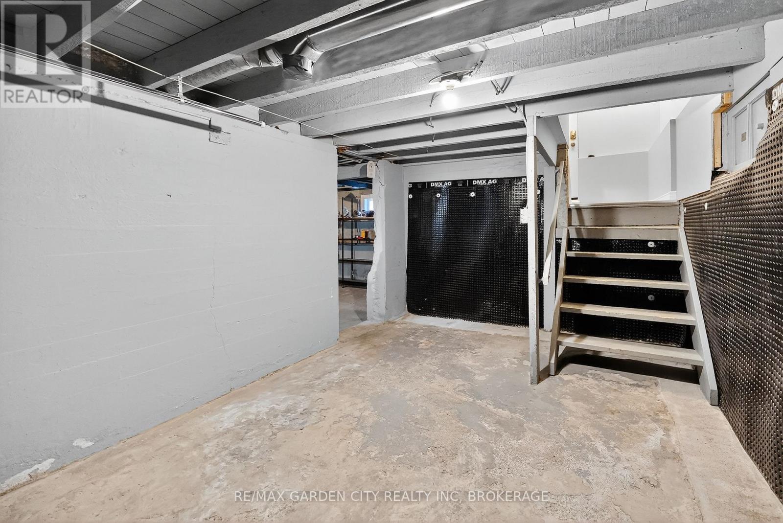 210 Wright Street, Welland, Ontario  L3B 2K3 - Photo 18 - X12520402