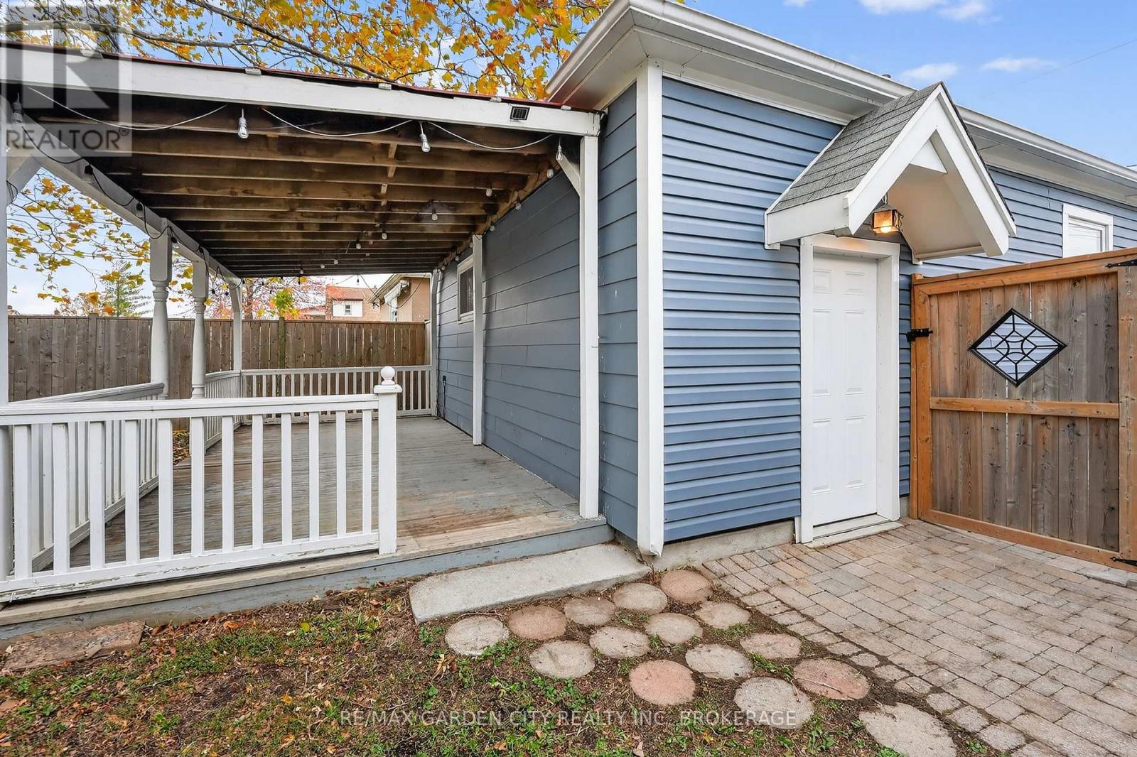 210 Wright Street, Welland, Ontario  L3B 2K3 - Photo 22 - X12520402