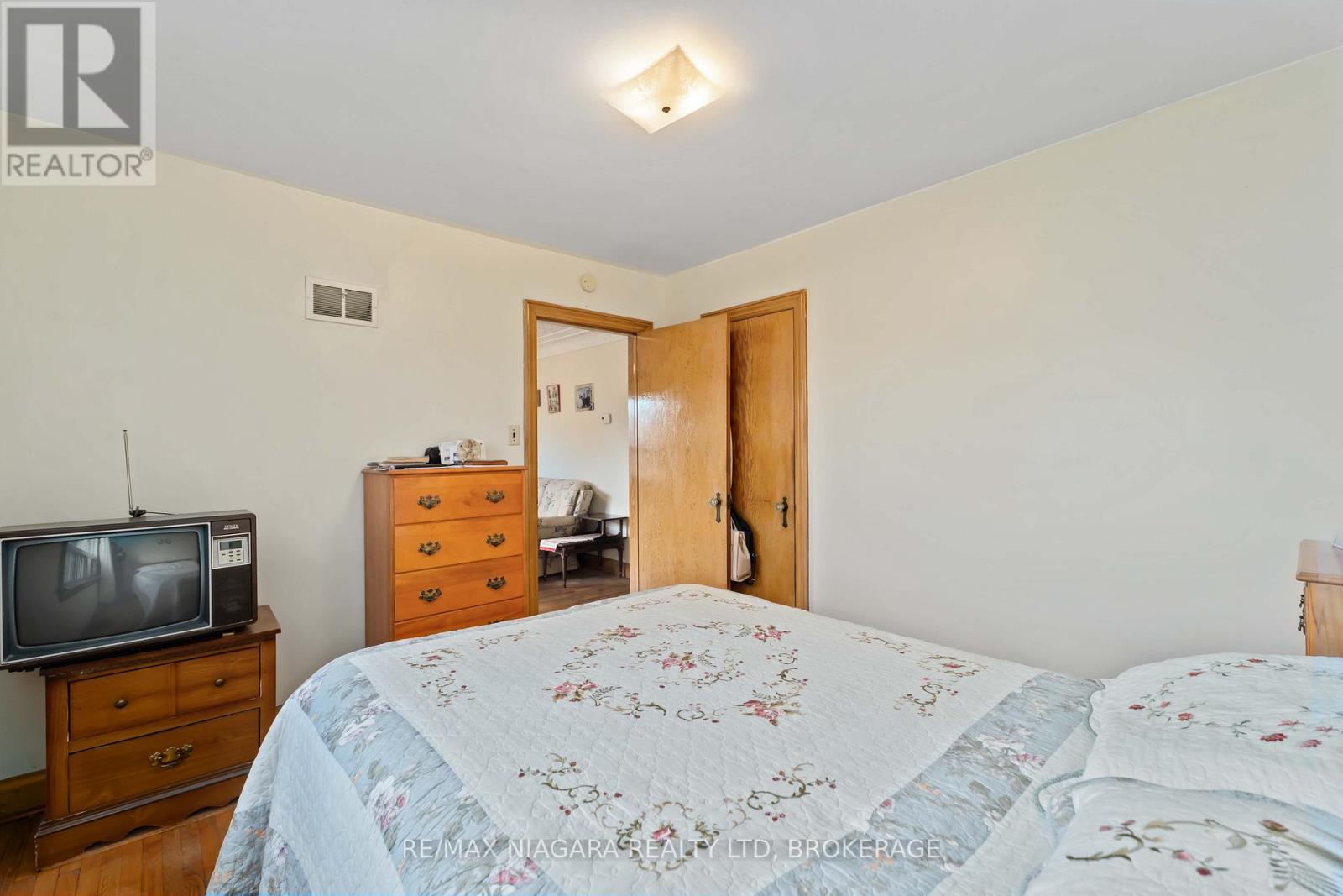 506 Harriet Street, Welland, Ontario  L3B 2J1 - Photo 31 - X12520424