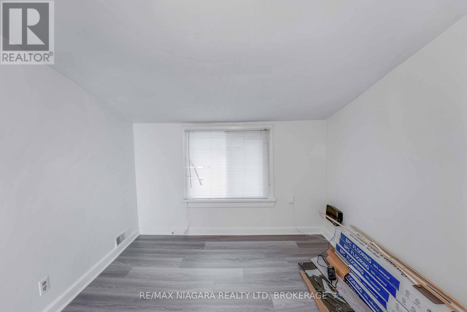 39 Carleton Street N, Thorold, Ontario  L2V 2A6 - Photo 19 - X12521316