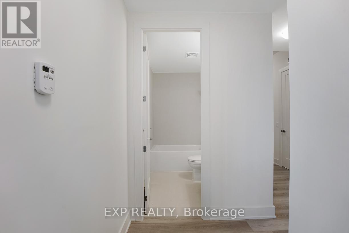 1802 - 385 Winston Road, Grimsby, Ontario  L3M 4E8 - Photo 13 - X12522716