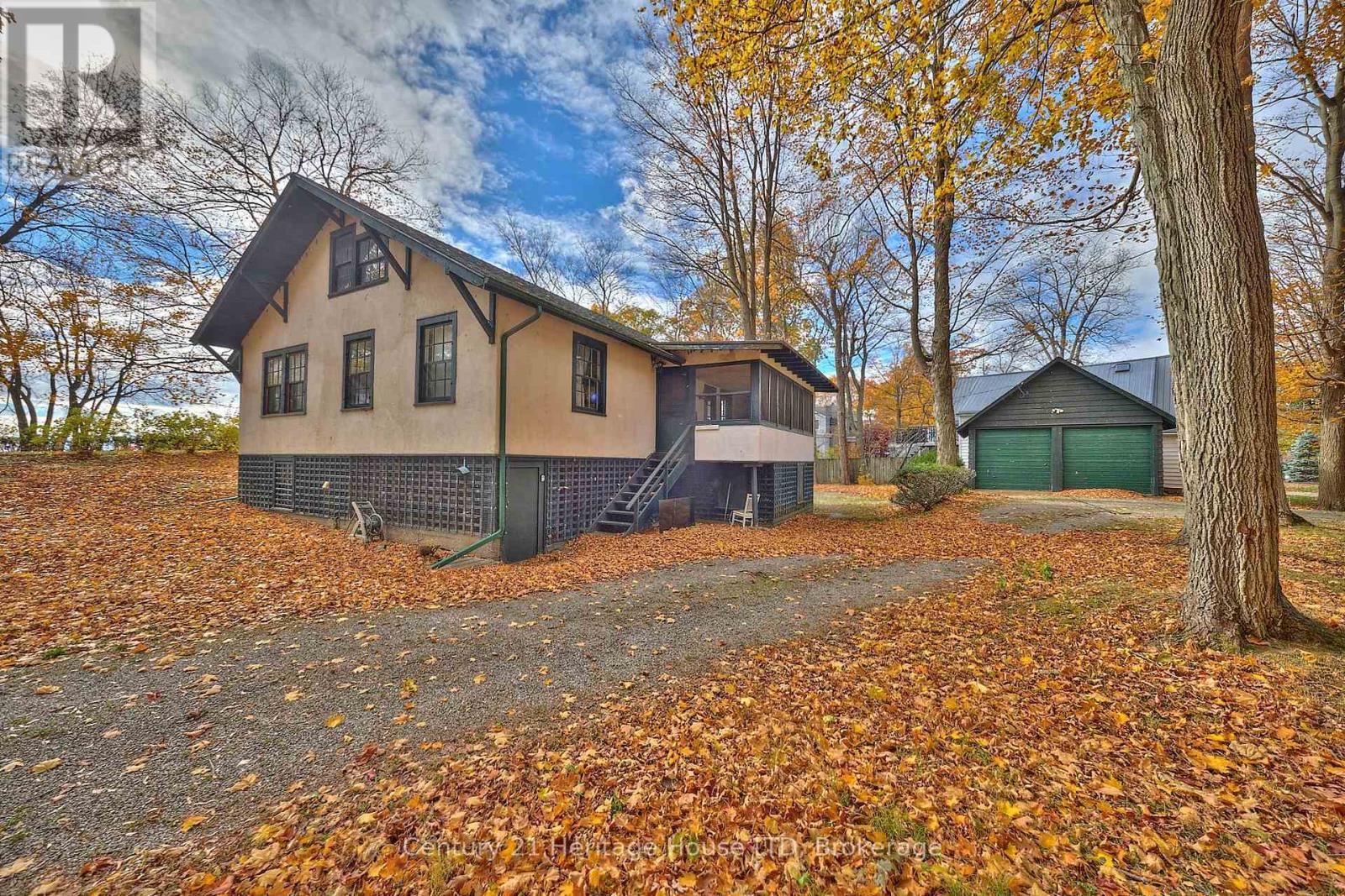 1033 Firelane 1 Road, Port Colborne, Ontario  L3K 5V3 - Photo 2 - X12523836