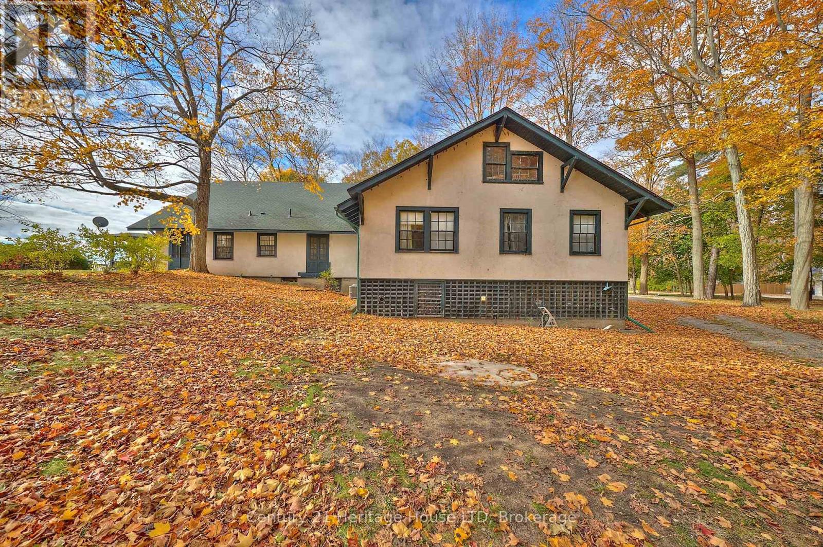 1033 Firelane 1 Road, Port Colborne, Ontario  L3K 5V3 - Photo 3 - X12523836