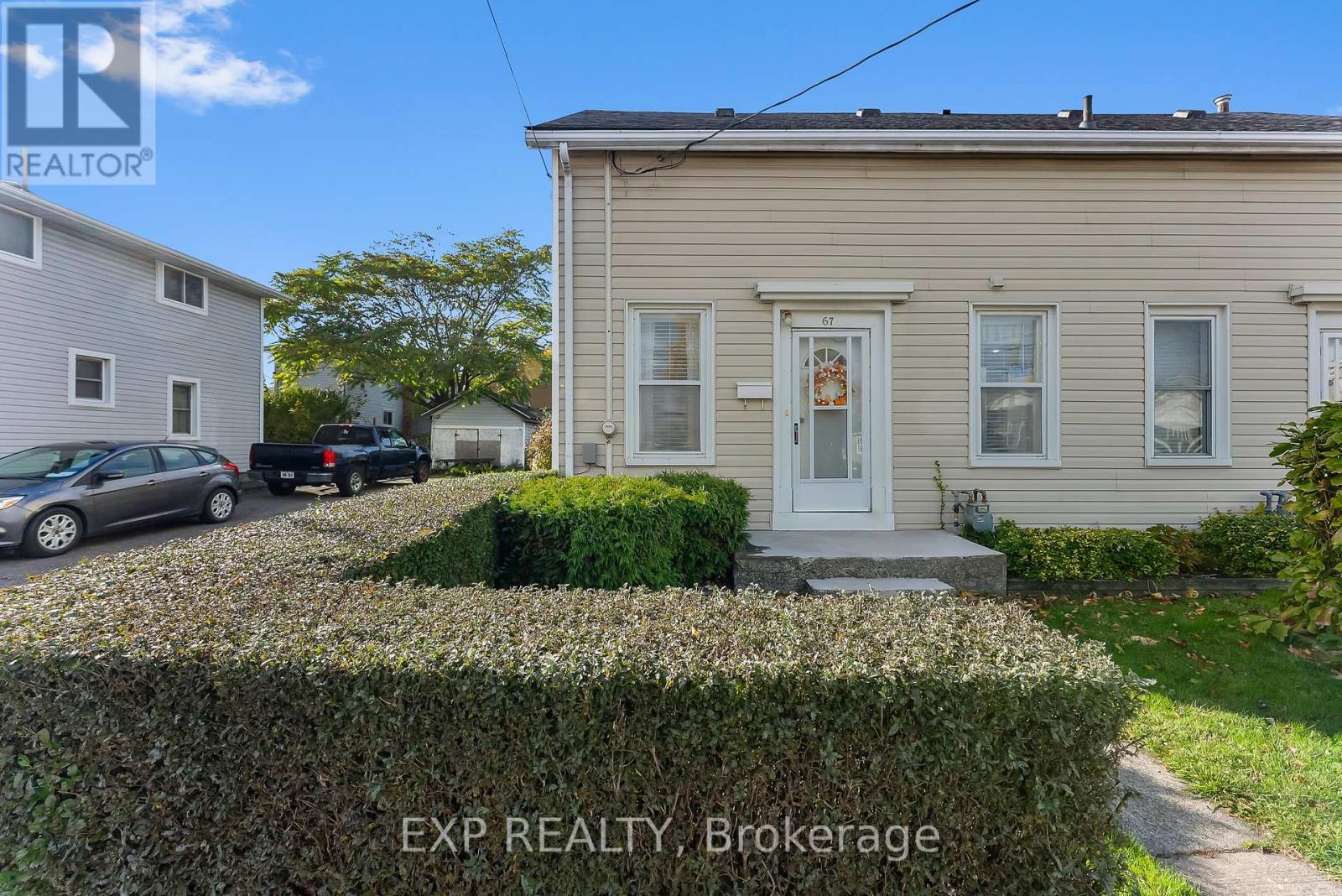 67 Pine Street S, Thorold, Ontario  L2V 3L6 - Photo 2 - X12524348