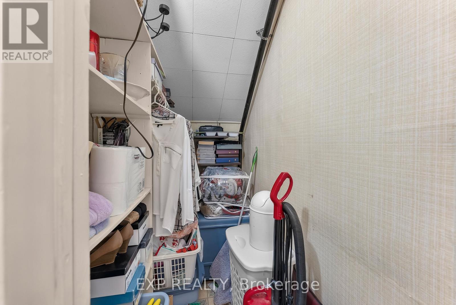 67 Pine Street S, Thorold, Ontario  L2V 3L6 - Photo 38 - X12524348