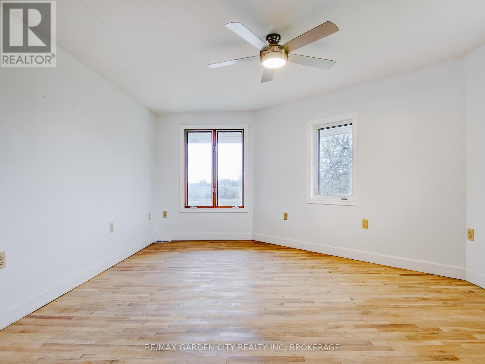 33260 Pettit Road, Wainfleet, Ontario  L0S 1V0 - Photo 14 - X12524788