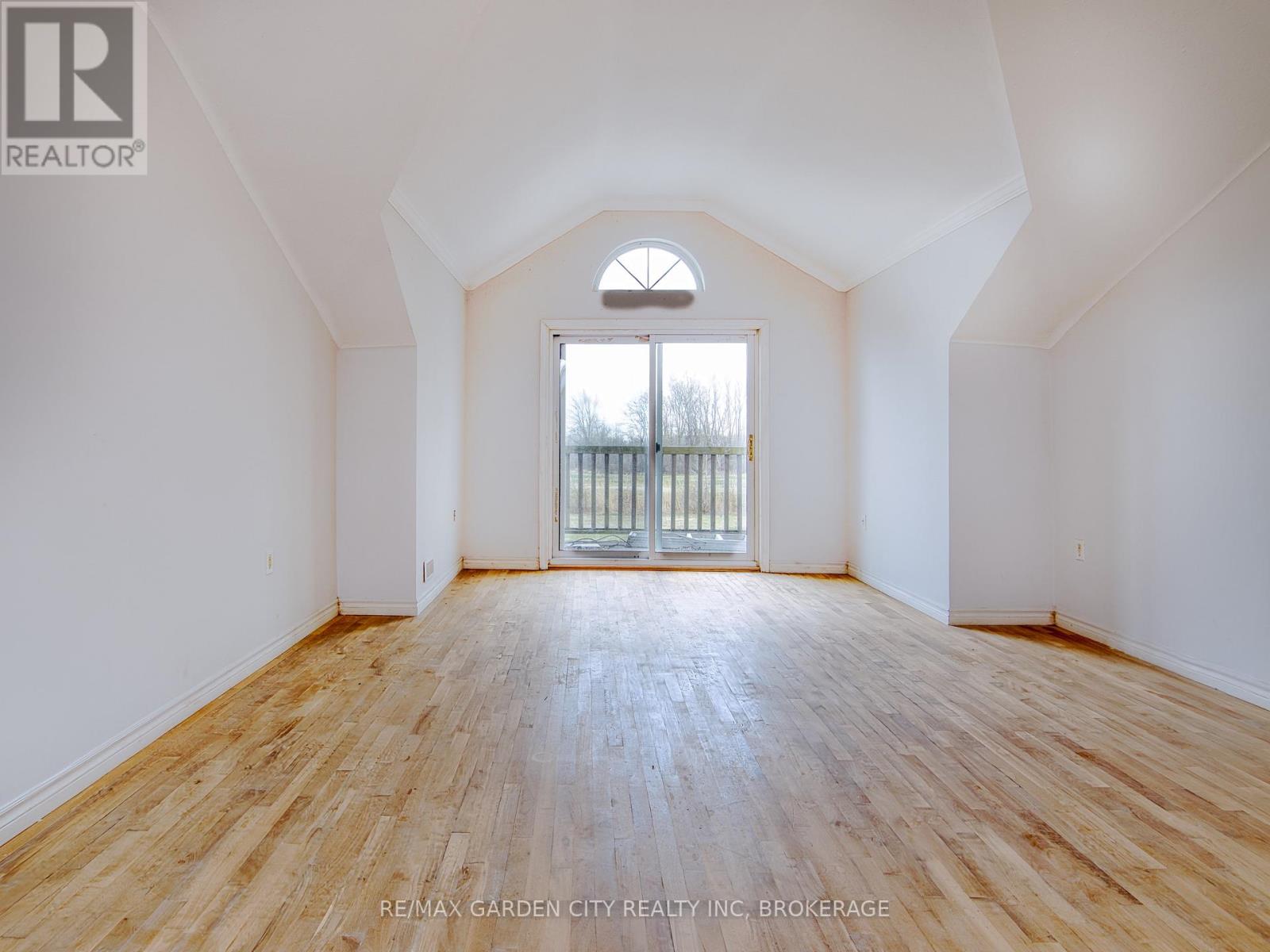 33260 Pettit Road, Wainfleet, Ontario  L0S 1V0 - Photo 19 - X12524788