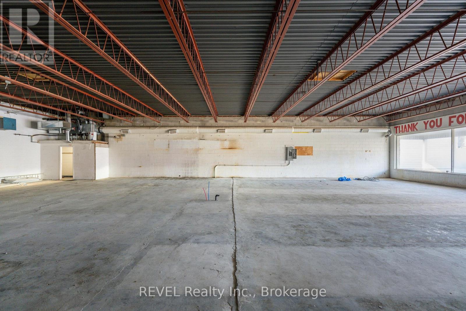 26 Pine Street, Thorold, Ontario  L2V 3L2 - Photo 12 - X12525066