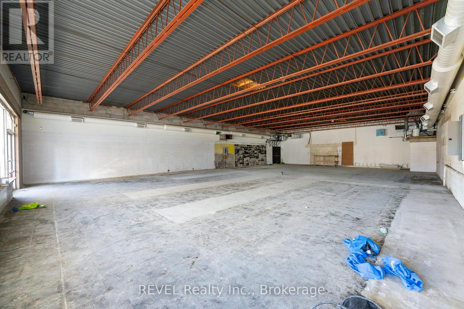 26 Pine Street, Thorold, Ontario  L2V 3L2 - Photo 17 - X12525066