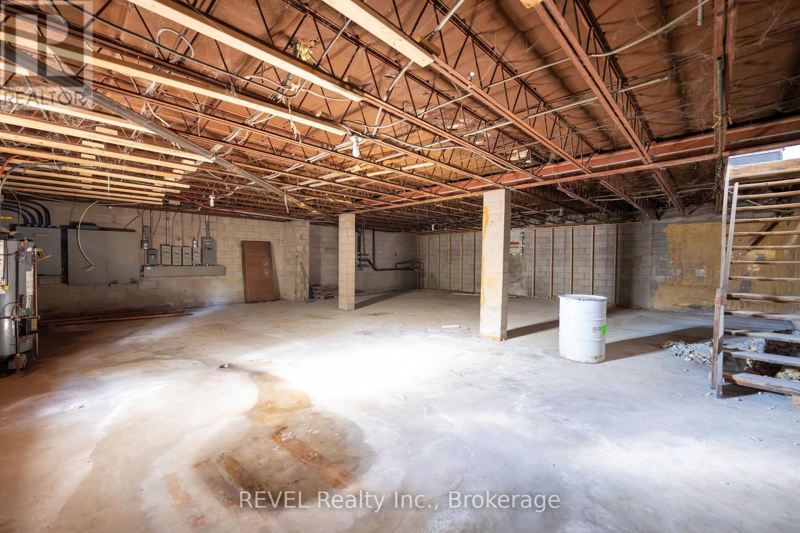 26 Pine Street, Thorold, Ontario  L2V 3L2 - Photo 19 - X12525066