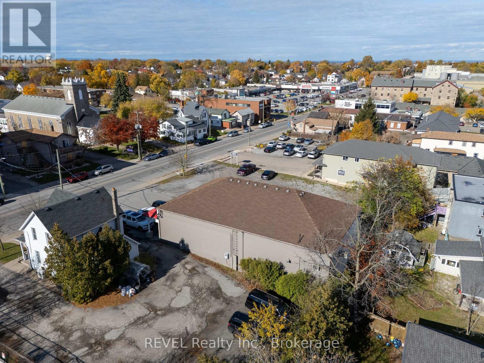 26 Pine Street, Thorold, Ontario  L2V 3L2 - Photo 8 - X12525066