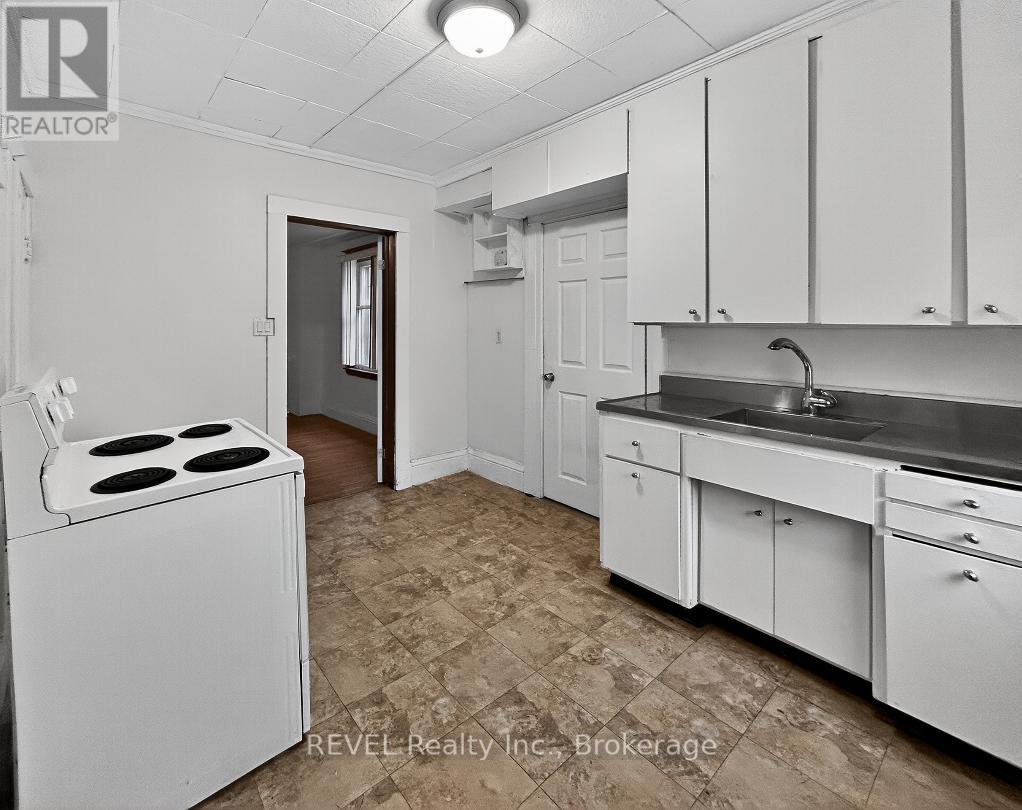 303 Merritt Street, St. Catharines, Ontario  L2T 1K1 - Photo 13 - X12525404