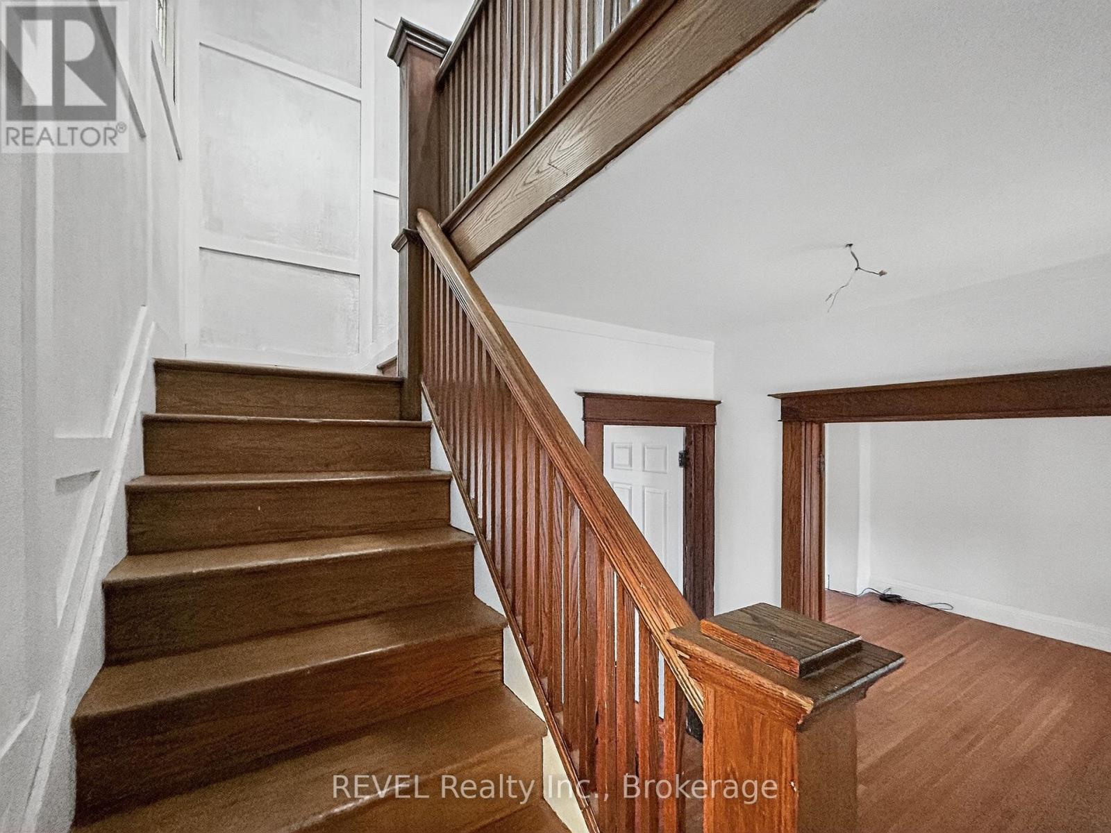 303 Merritt Street, St. Catharines, Ontario  L2T 1K1 - Photo 16 - X12525404