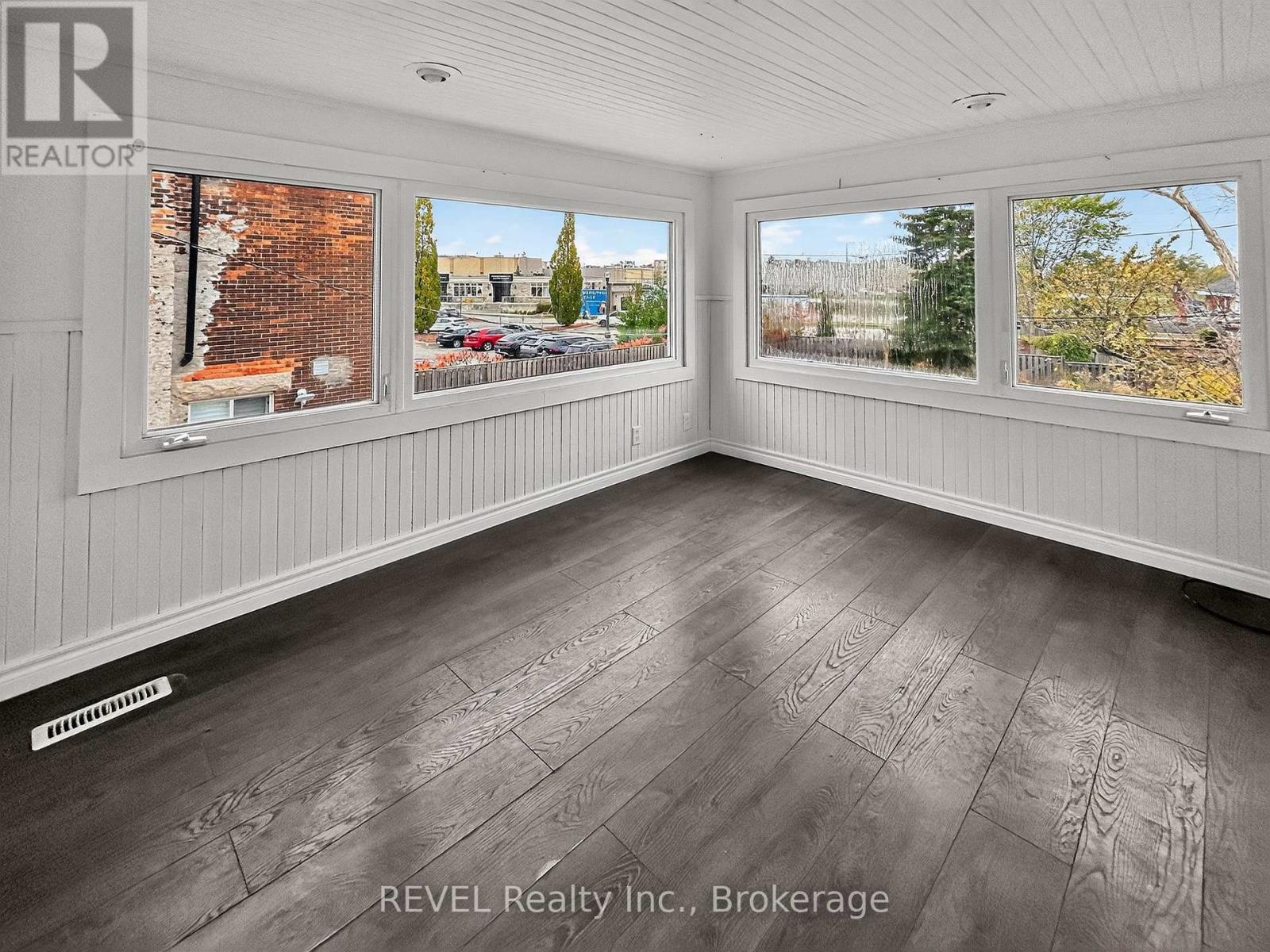 303 Merritt Street, St. Catharines, Ontario  L2T 1K1 - Photo 20 - X12525404