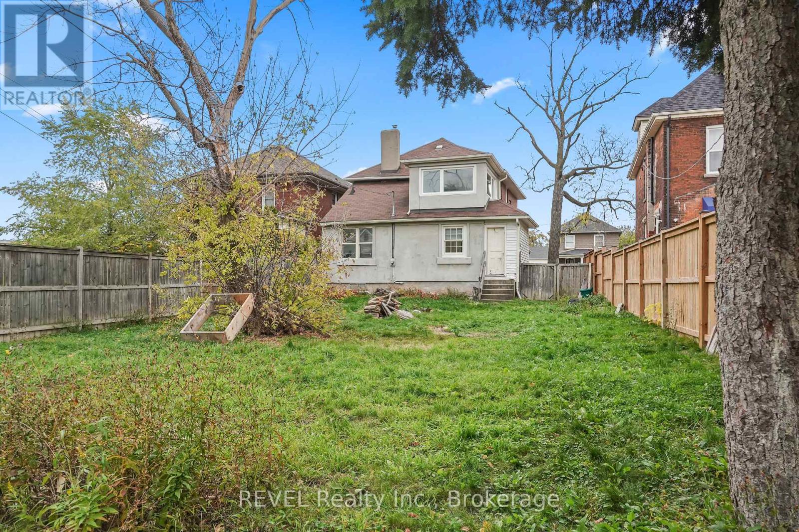 303 Merritt Street, St. Catharines, Ontario  L2T 1K1 - Photo 26 - X12525404