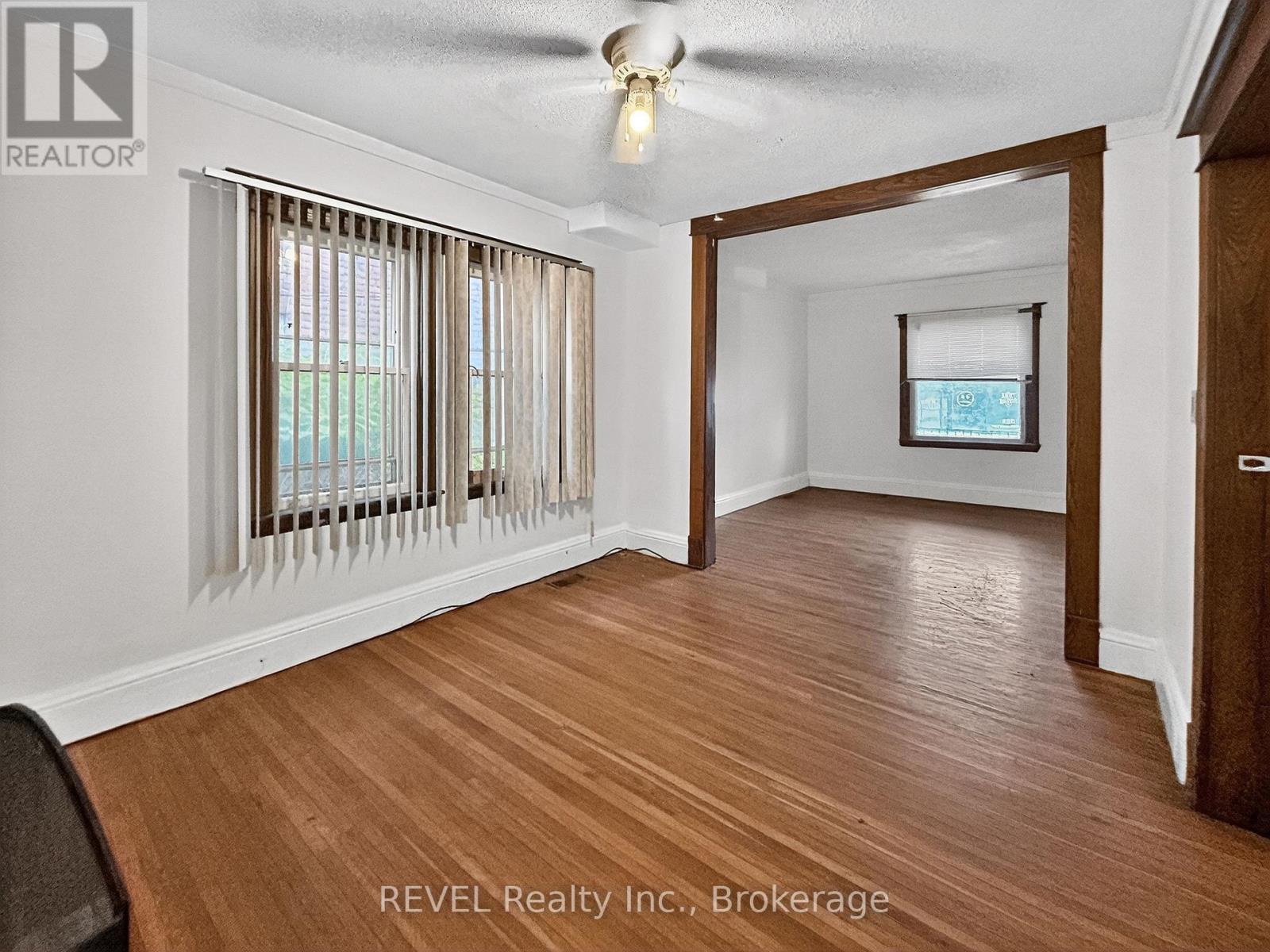 303 Merritt Street, St. Catharines, Ontario  L2T 1K1 - Photo 8 - X12525404