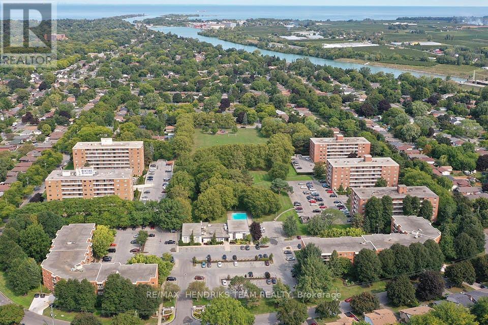 802 - 64 Windward Street, St. Catharines, Ontario  L2M 4H3 - Photo 2 - X12525576