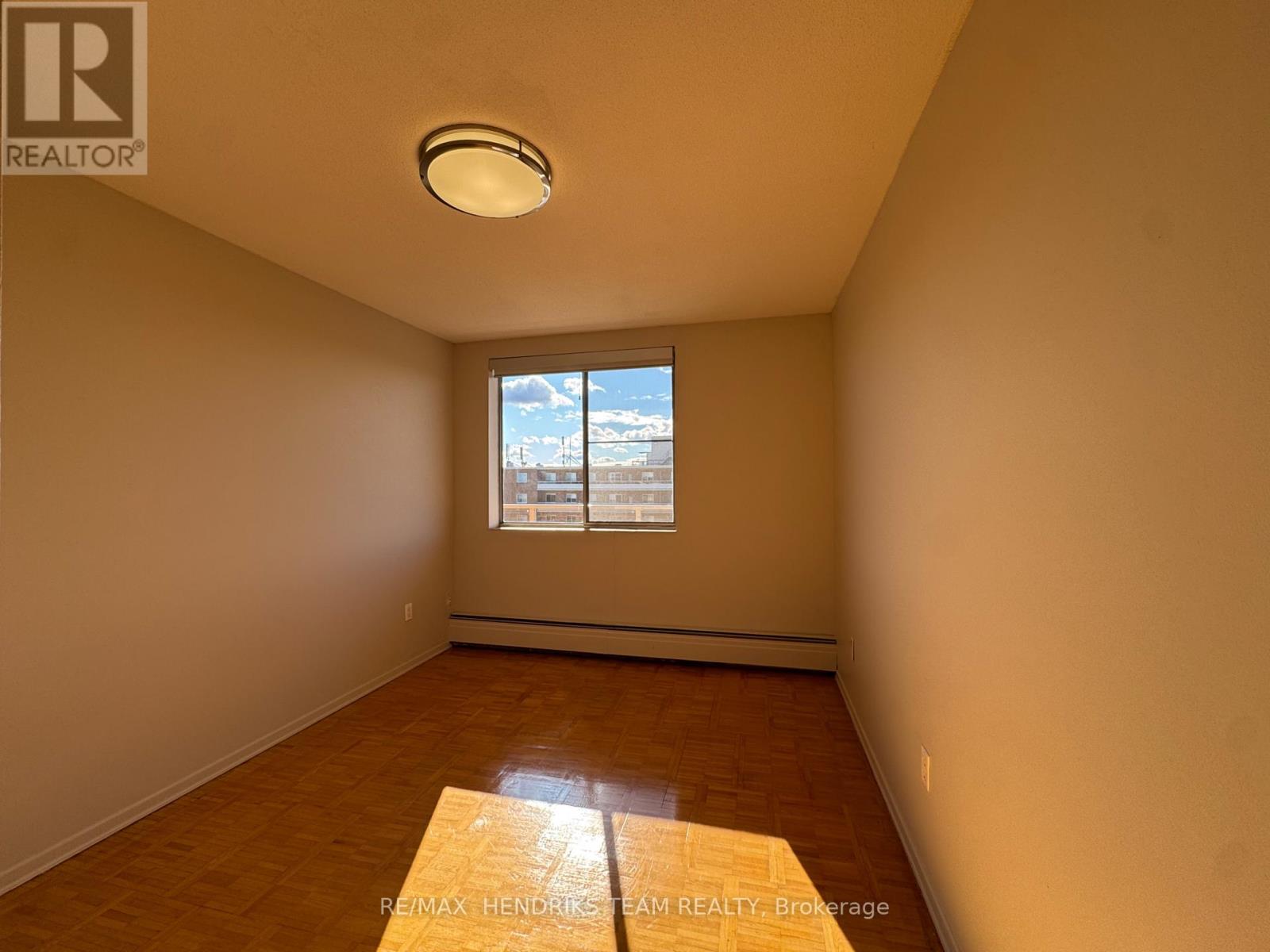 802 - 64 Windward Street, St. Catharines, Ontario  L2M 4H3 - Photo 9 - X12525576